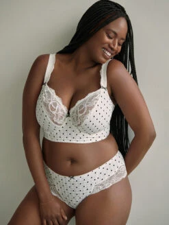 PrimaDonna Madison Hotpants -Elomi Underwear Shop 0262126MadisonDeepPlungeBra0562127MadisonHotpantsCocoClassicFrontLifestyleEdited e11fa6e5 d0cf 4dee 9c13 eb97b5c09e4d