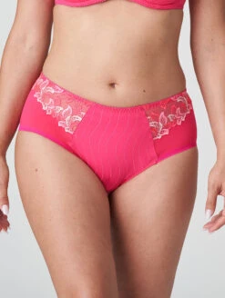 PrimaDonna Deauville Full Brief
