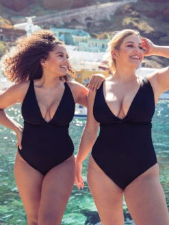 Curvy Kate Twist And Shout Non Wire One Piece Swimsuit -Elomi Underwear Shop CS024606NonWireOnePieceSwimsuitBlackFrontLifestyleEdited