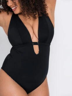 Curvy Kate Sundown Reversible One Piece Swimsuit 17 Curvy Kate Sundown Reversible One Piece Swimsuit -Elomi Underwear Shop CS025607SundownReversiblePlungeOnePieceBlackFrontEditCloseUp2