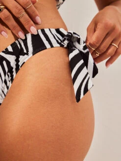 Panache Seychelles Tie Side Bikini Briefs -Elomi Underwear Shop SW1536ClassicPantMonochromePrintSideTieDetailLifestyleEdit