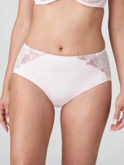 PrimaDonna Mohala Full Brief