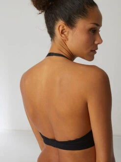 Simone Perele Non Wire Bralette -Elomi Underwear Shop 13V253SimonePereleNonWireBraletteBlackBackHalter