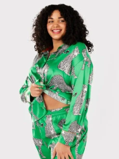 Chelsea Peers Oversized PJ Set -Elomi Underwear Shop ChelseaPeersGreenLeopardOversizedLongPJSetCW2011CLEP16Side