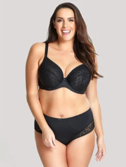 Sculptresse Roxie Bra 11 Sculptresse Roxie Bra -Elomi Underwear Shop SculptresseRoxiePlungeBra9586Brief9582Black faa87b05 6b7f 4cab b9fb b153ac995e48